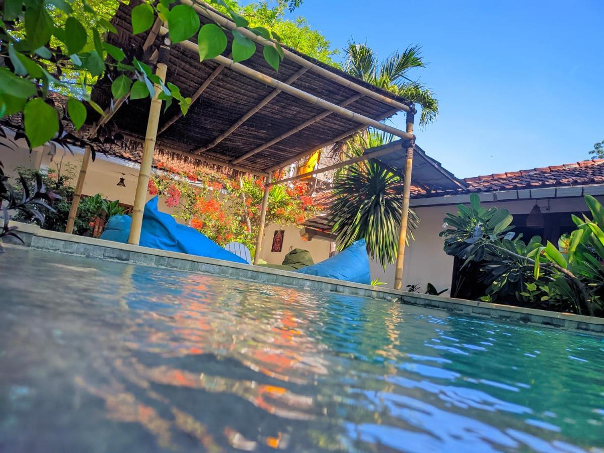 Dream Hotel Гили Траванган Экстерьер фото