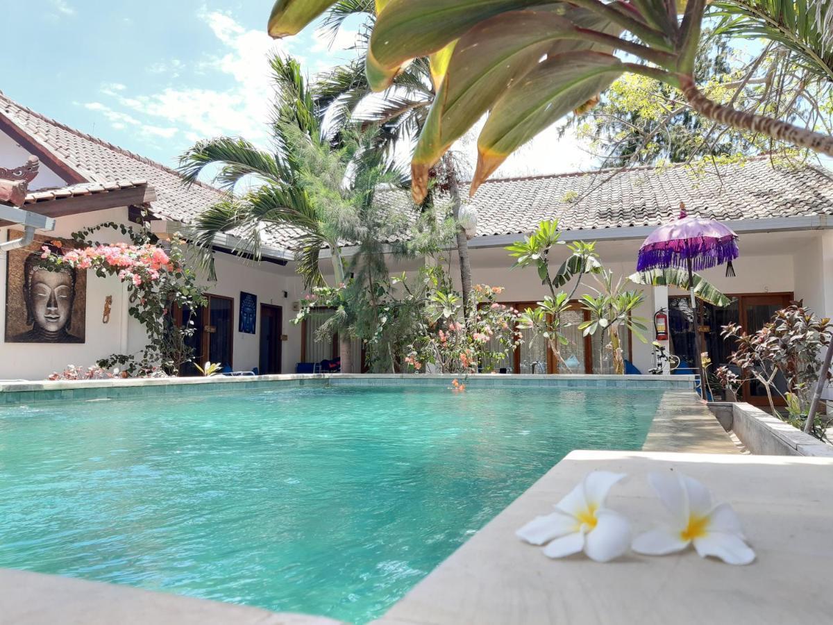 Dream Hotel Гили Траванган Экстерьер фото