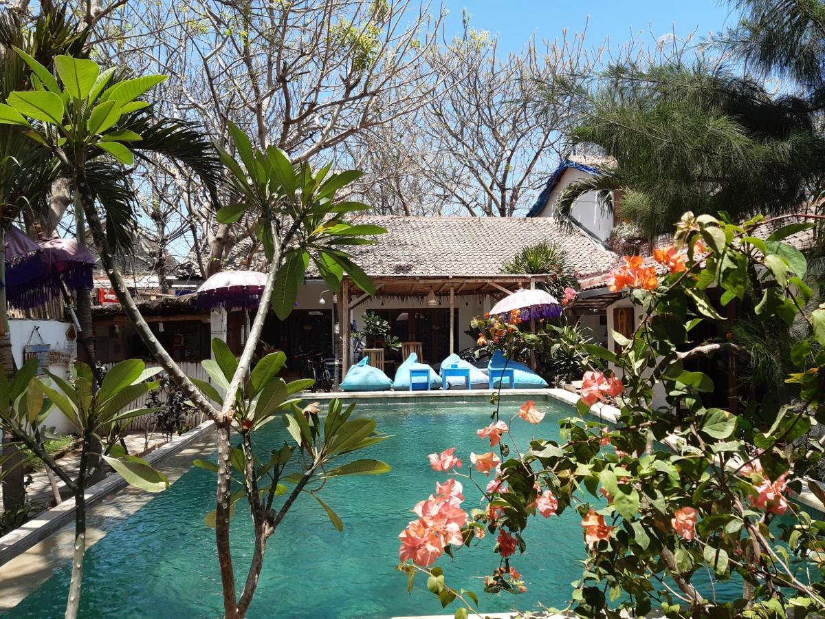 Dream Hotel Гили Траванган Экстерьер фото